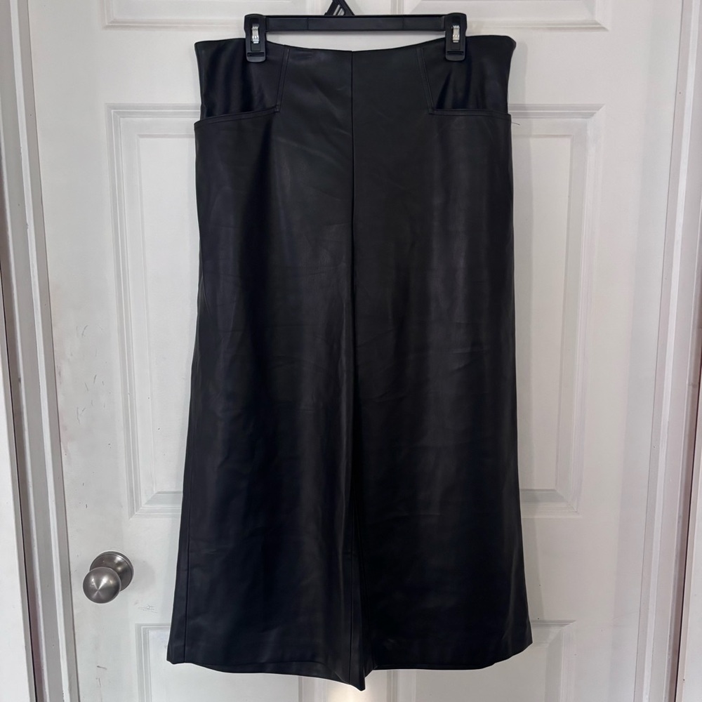 Tahari Black Wide-Leg Faux Leather Culottes size 14 - Picture 3 of 7